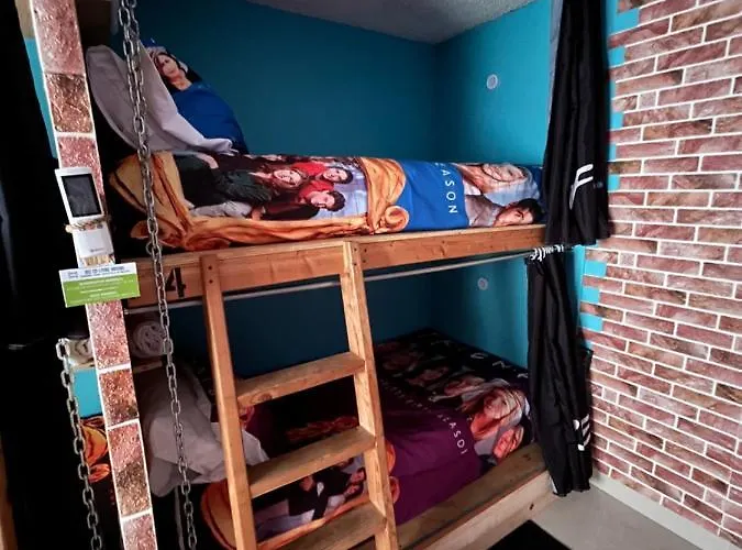 Dici Coliving Housing The Friends Hostel *